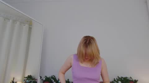 daniella_chavez stream preview