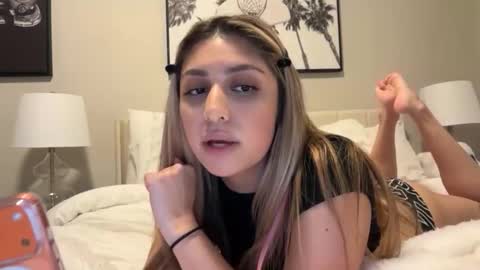 daniellarae1 stream preview