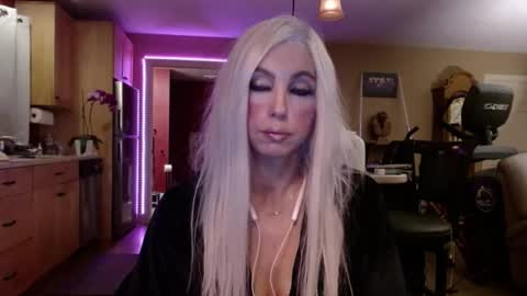 danikawhite69 stream preview