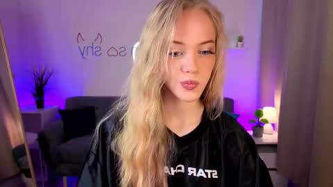 dear_tessa stream preview