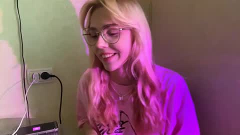 donettastrowbridge stream preview