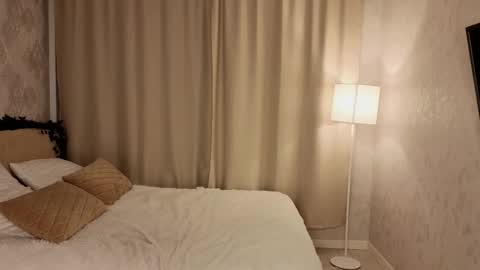 eartharaybourn stream preview