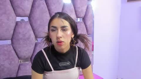 eimy_blum stream preview