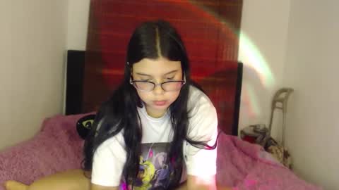 ela_lovely stream preview