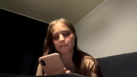 eleanorolaes stream preview