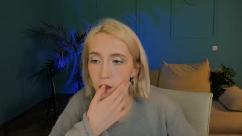 elen__moore stream preview