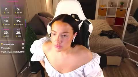 eliza_02 stream preview