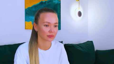 elizabethholt stream preview