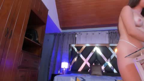 emma_petiite stream preview