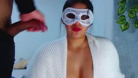 emmaandpablo_mask11 stream preview