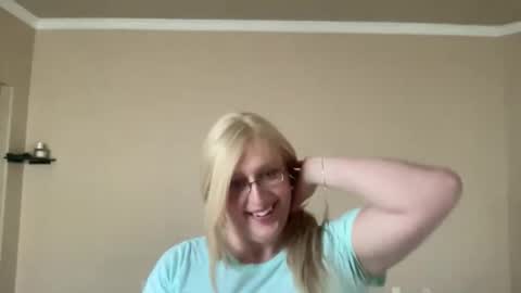 emmaonedge stream preview