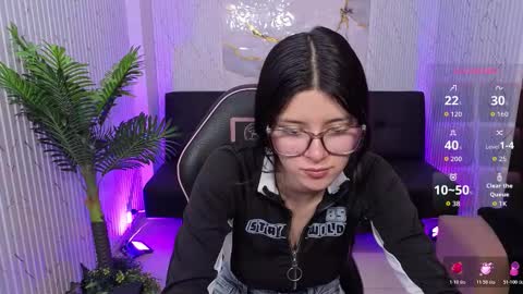 emy_tay stream preview