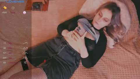 eva_gloss stream preview