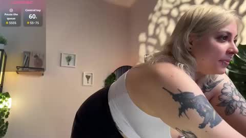 eyes_are_higher16333 stream preview