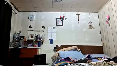 fapqueenc17 live stream