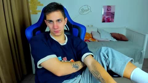 frank_mooree live stream