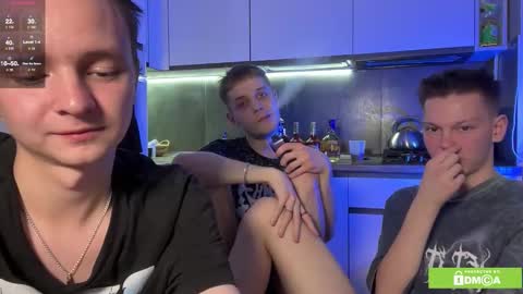 funny_roomm stream preview