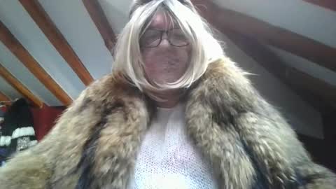 fursdany live stream