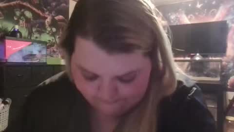 hazeleyez97 live stream