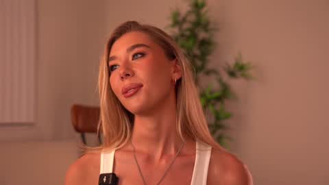 heyhorny_cb stream preview