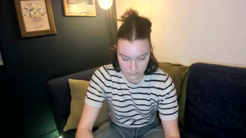 horny_college_roommates_ stream preview