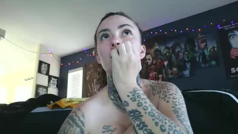 horrorqueen1225 stream preview