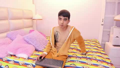 hottiie_guy stream preview