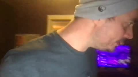 hungedgingartist stream preview