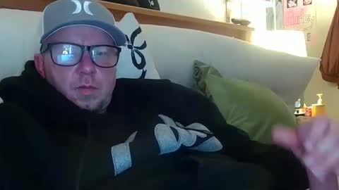 hungsingledad79 stream preview