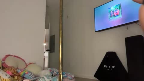 iris_world stream preview