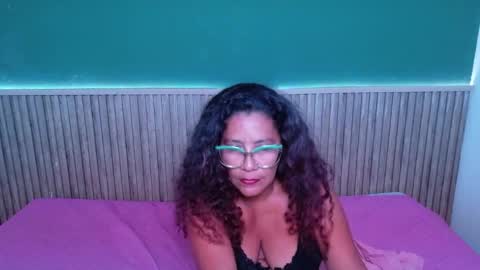 isabella_100 stream preview