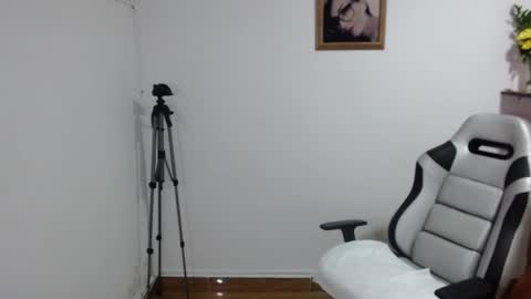 isabellaobregon2 stream preview