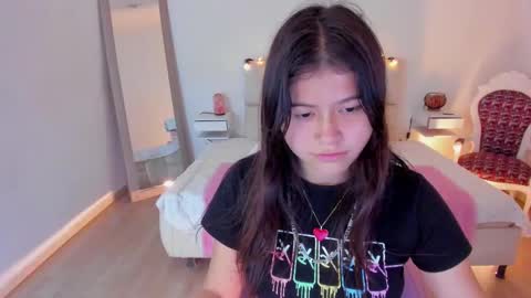 issa_loren stream preview