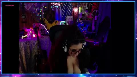 its_pollypocket stream preview