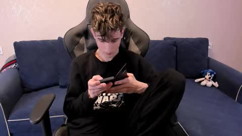 james_mil stream preview