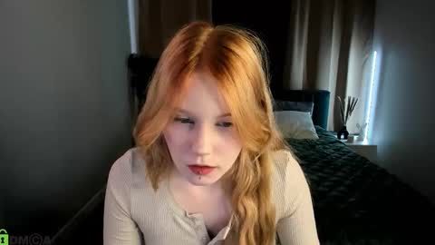 julia_anis stream preview