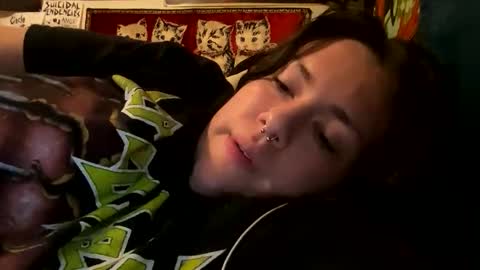 justalittlewetnow live stream