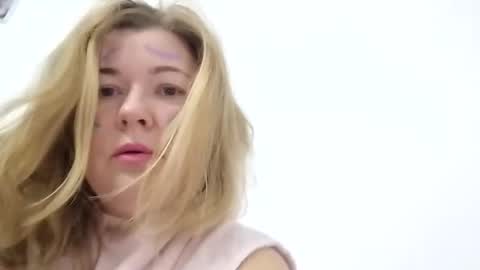 kathia_sellena live stream