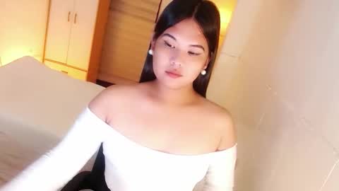 kayleepinay stream preview