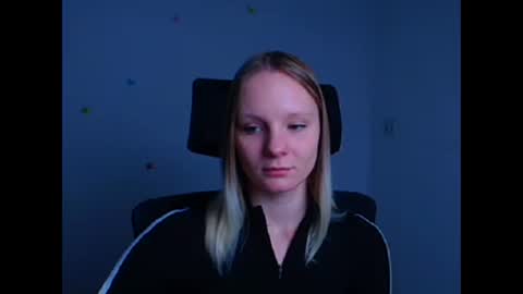 kelly_lly stream preview