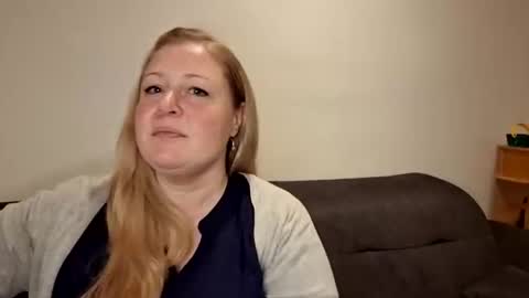 khaleesi0890 stream preview