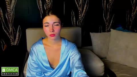 kira_moon_1 stream preview