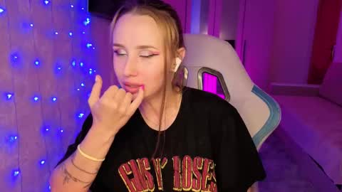 kiskismeow stream preview