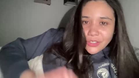 kissandcurrency stream preview