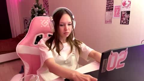 kristalmohead stream preview