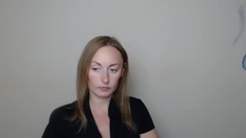 kristinahech_ stream preview