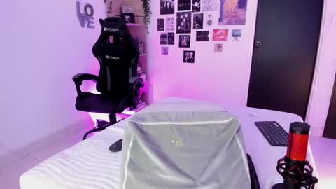 lanaherondale_ stream preview