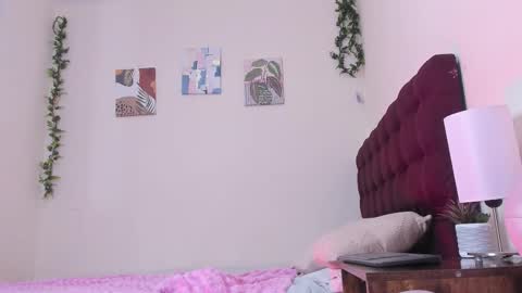 lara_vex stream preview