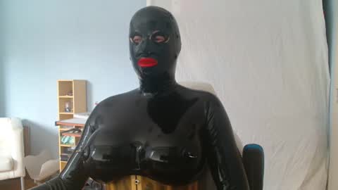 latex_doll_iris stream preview