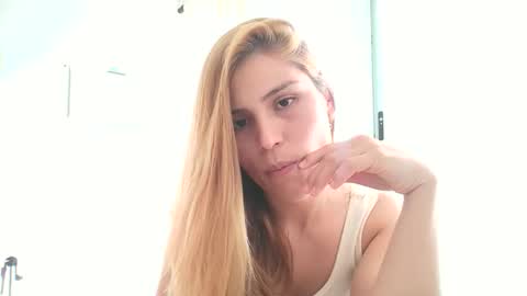 latina_rubia stream preview